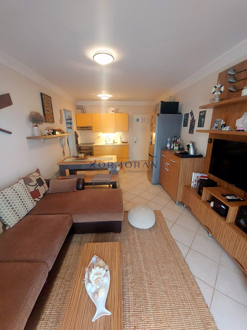 Apartma v pritličju s pogledom na morje